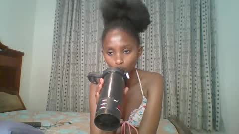 Snapshot of carababey chatting on March 2025 02:47:02 AM carababey online show from March 2025 02:47:02 AM