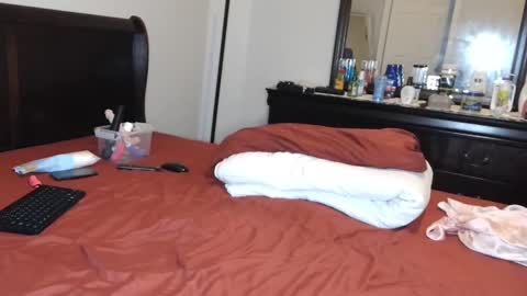 Snapshot of carameldoll1 chatting on December 2024 12:42:02 AM Krystal online show from December 2024 12:42:02 AM