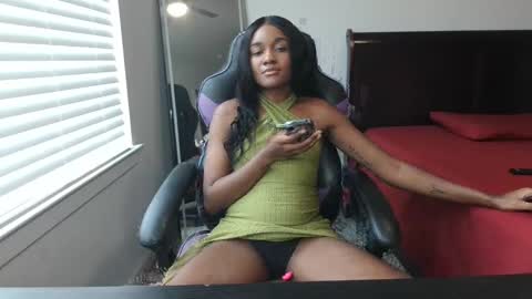 Snapshot of carameldoll1 chatting on February 2026 09:46:01 PM Krystal online show from February 2026 09:46:01 PM