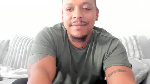 Snapshot of caramelizedzeus chatting on October 2025 06:19:02 PM caramelizedzeus online show from October 2025 06:19:02 PM