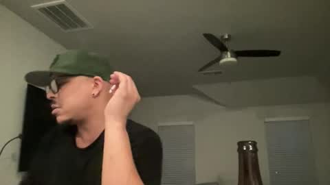 Snapshot of caramelizedzeus chatting on April 2026 12:37:01 AM caramelizedzeus online show from April 2026 12:37:01 AM