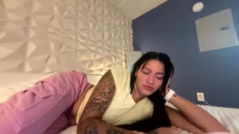 caramelmami26 online show from May 2026 08:55:01 AM