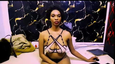 caramelminxx_ online show from June 2026 07:39:01 AM