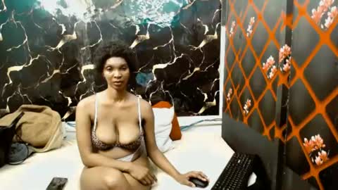 caramelminxx_ online show from July 2026 07:55:01 AM
