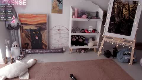 Snapshot of careful_i_bite chatting on January 2025 10:27:01 AM NONA follow online show from January 2025 10:27:01 AM