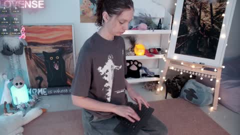 Snapshot of careful_i_bite chatting on February 2025 07:47:01 AM NONA follow online show from February 2025 07:47:01 AM