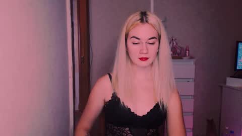 Carin online show from October 2025 05:24:02 PM