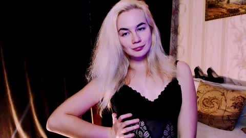 Carin online show from November 2025 09:35:02 PM