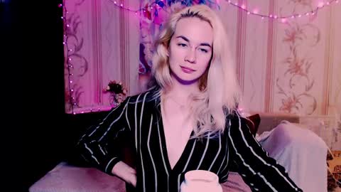 Carin online show from May 2026 07:45:02 PM
