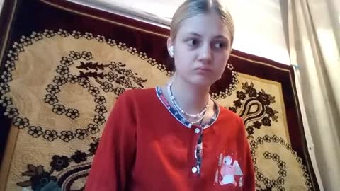 Snapshot of carissaalderson chatting on May 2026 02:29:01 AM Kira online show from May 2026 02:29:01 AM