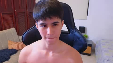 carl_dixon online show from May 2026 11:23:01 PM