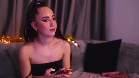 Snapshot of carlagavin chatting on December 2024 02:36:02 PM CarlaGavin online show from December 2024 02:36:02 PM