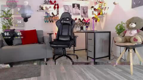 Carla independent model    online show from April 2026 11:11:01 PM