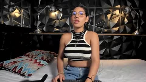 Snapshot of carlamarrinson chatting on March 2026 04:18:02 AM carlamarrinson online show from March 2026 04:18:02 AM