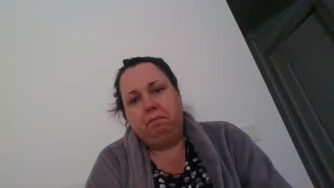 Carlaruth online show from November 2025 05:02:01 PM