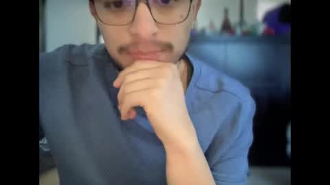 Snapshot of carlcarlinches4 chatting on January 2025 09:53:02 PM carlcarlinches4 online show from January 2025 09:53:02 PM