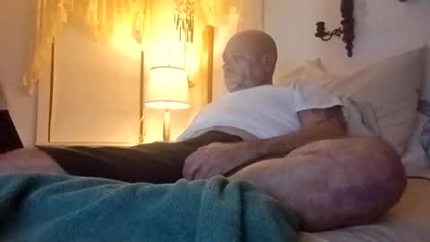 Snapshot of carldhammers chatting on December 2025 09:04:01 AM carldhammers online show from December 2025 09:04:01 AM