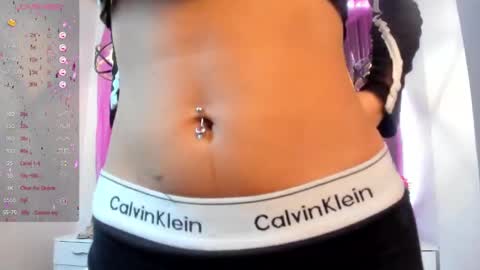Snapshot of carlie_evans chatting on December 2024 07:21:02 PM carlie Evans online show from December 2024 07:21:02 PM