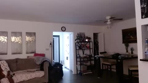 Carlie online show from December 2025 11:36:02 AM