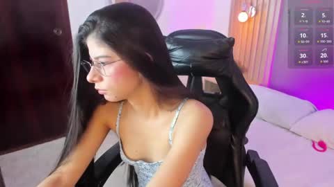 Snapshot of carlina_15 chatting on May 2026 12:25:02 PM C A R L I N A online show from May 2026 12:25:02 PM