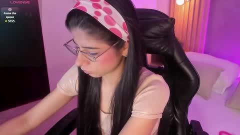Snapshot of carlina_15 chatting on June 2026 12:33:02 PM C A R L I N A online show from June 2026 12:33:02 PM