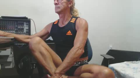 carlos online show from February 2026 01:27:01 AM