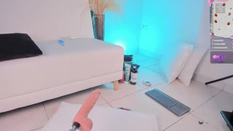 Snapshot of carly__lopez chatting on May 2026 01:57:16 AM carly__lopez online show from May 2026 01:57:16 AM