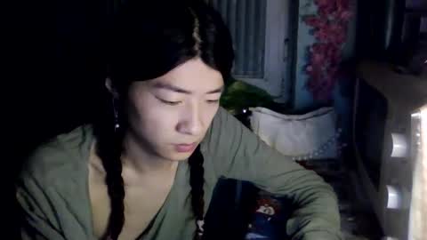 CarlyJoy online show from November 2025 05:04:02 PM