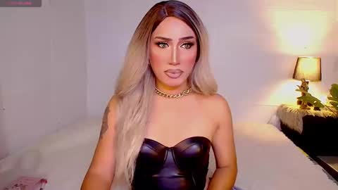 Carmella online show from November 2025 08:02:01 AM