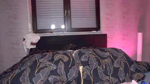 Luci online show from September 2025 07:47:01 PM