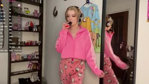 Elina online show from June 2026 09:04:01 PM