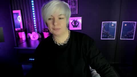 Carmen online show from November 2025 08:35:02 PM