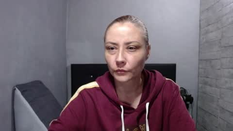 Snapshot of caro_milf_ chatting on April 2026 10:48:01 AM Caro milf online show from April 2026 10:48:01 AM