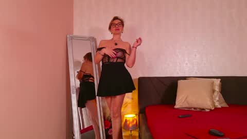 CaroJhones online show from May 2026 04:52:01 AM