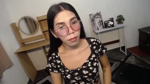 Carolina online show from December 2024 09:33:02 AM