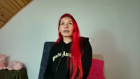 Snapshot of carol_love11 chatting on December 2024 03:54:02 AM Carol love11 online show from December 2024 03:54:02 AM