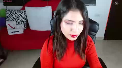 Snapshot of carolaine69_ chatting on September 2025 01:35:02 PM Caroline online show from September 2025 01:35:02 PM