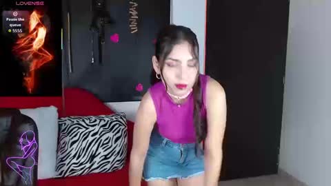 Snapshot of carolaine69_ chatting on September 2025 01:36:01 PM Caroline online show from September 2025 01:36:01 PM