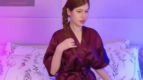 carolainemyers online show from December 2025 05:43:02 PM