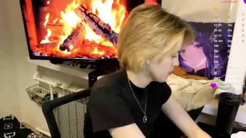 Call me Carol online show from November 2025 08:16:02 AM