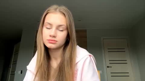 Lisa online show from December 2025 08:31:02 AM