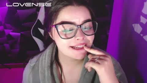 Snapshot of carolina_lee12 chatting on July 2026 04:19:01 AM carolina online show from July 2026 04:19:01 AM