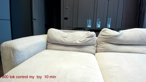 Lina.I will online 1 December   online show from December 2024 12:12:01 PM