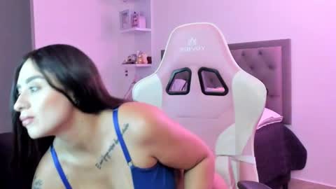 Snapshot of carolinasnt21 chatting on February 2025 01:45:02 AM carolina snt online show from February 2025 01:45:02 AM