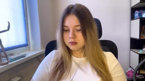 Snapshot of carolindueno chatting on February 2026 07:41:02 AM carolindueno online show from February 2026 07:41:02 AM