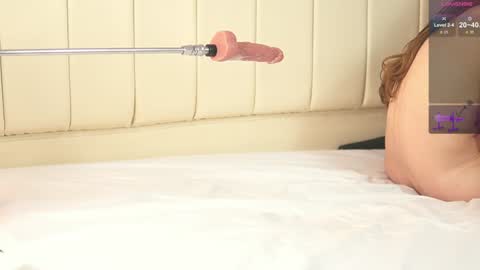 Snapshot of caroline_adams_ chatting on January 2025 03:33:01 AM GMT-5 1600-2230 online show from January 2025 03:33:01 AM