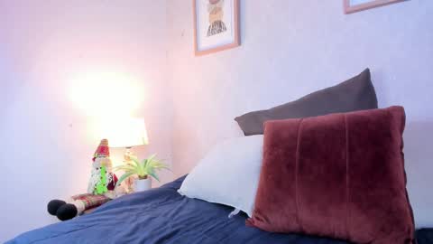  Caroline  online show from January 2026 11:25:02 AM