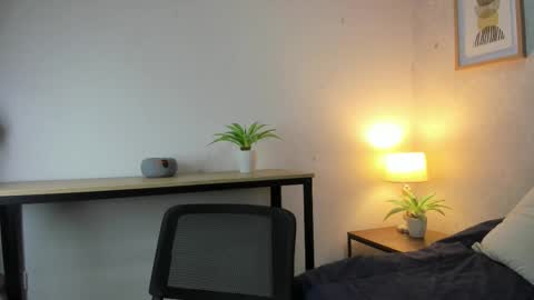  Caroline  online show from January 2026 11:34:01 AM