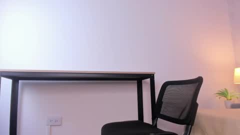  Caroline  online show from May 2026 11:31:02 AM