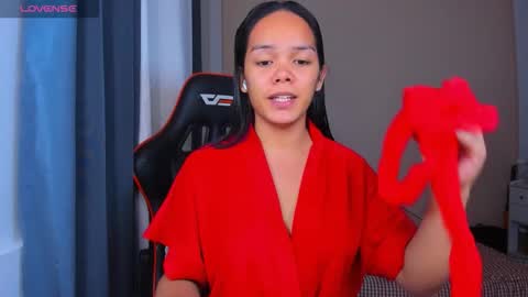 Snapshot of caroline_east chatting on October 2025 11:51:02 AM caroline_east online show from October 2025 11:51:02 AM